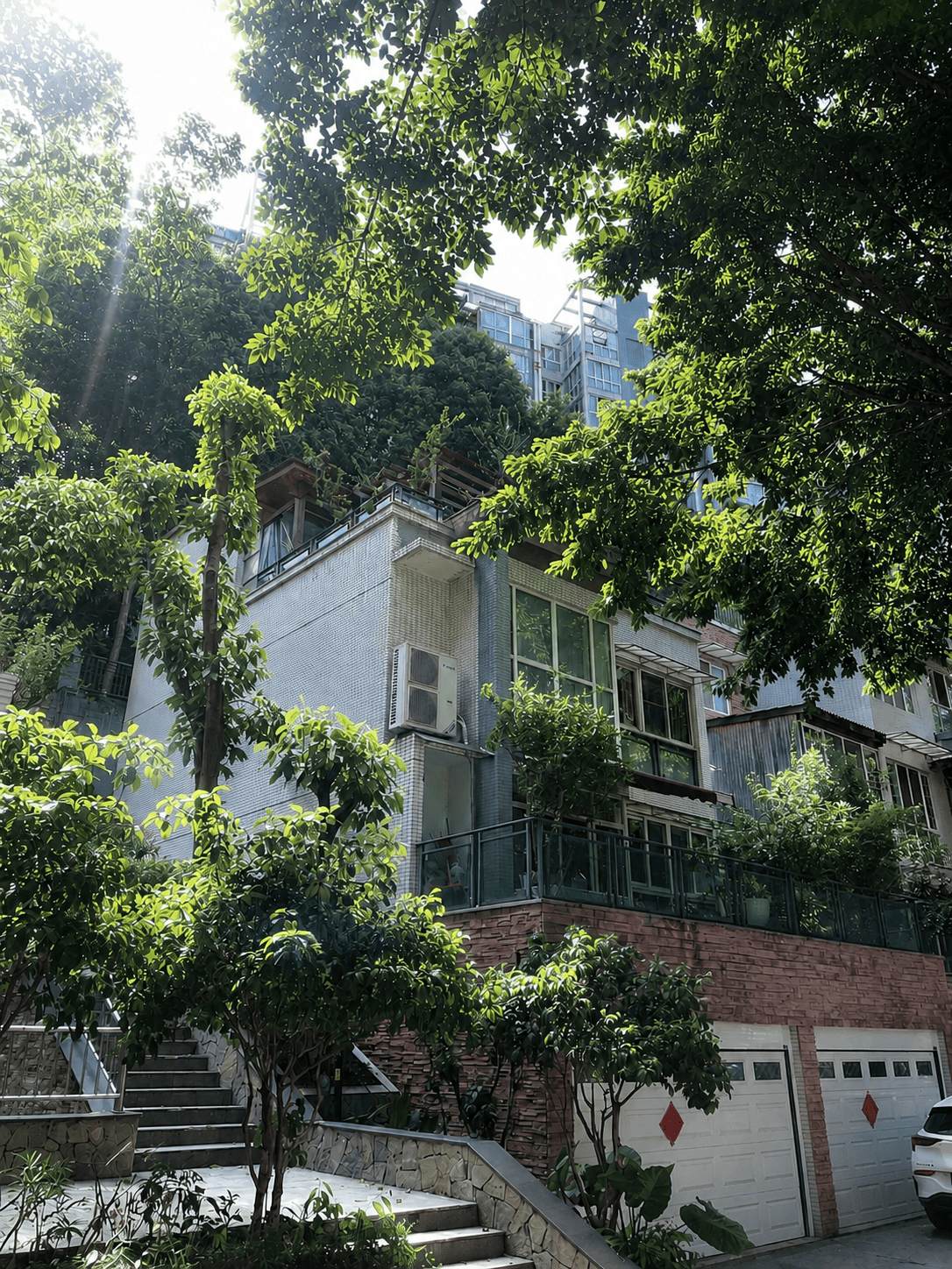 静安岛居岁月从容升级：小小岛老别墅加装蒂升悦行款电梯